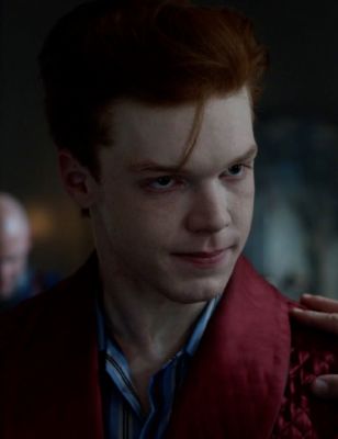 Are you a Bruce Wayne or Jerome Valeska! - Quiz | Quotev