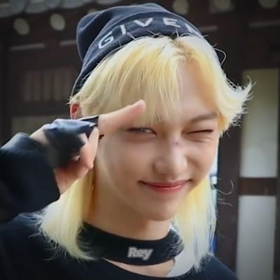 Kpop Life ~School ! (Pt. 1) - Quiz | Quotev