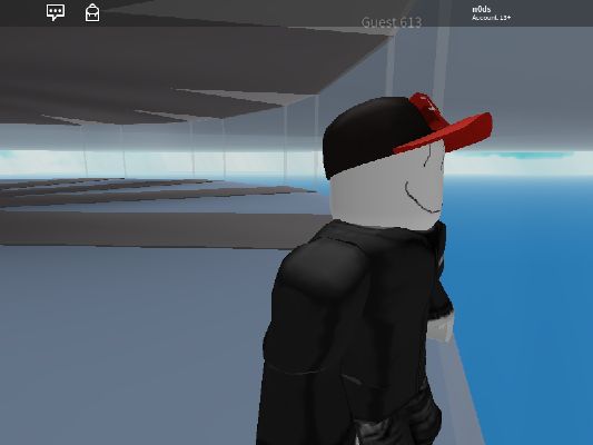 I'M BEING FOLLOWED BY GUEST 666 IN ROBLOX (Scary) 