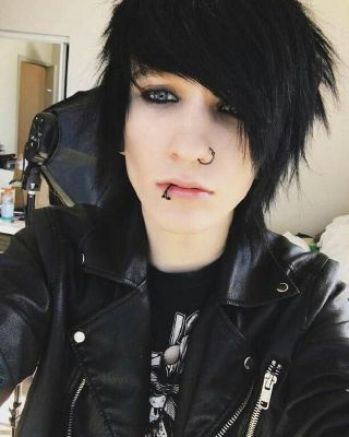 Does Johnnie Guilbert love you? - Quiz | Quotev