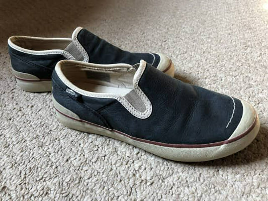 Simple best sale retire shoes