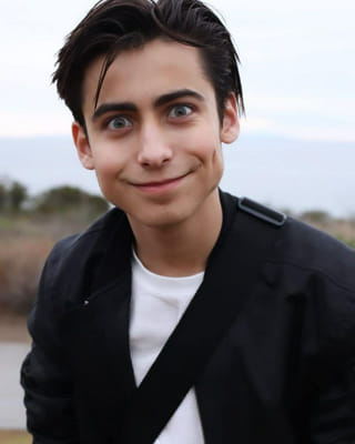 Your Date With Aidan Gallagher - Quiz 