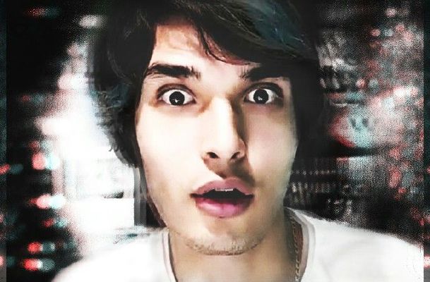 Would you press the button. (Anime Edition) - Quiz