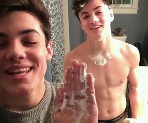 Who is your dolan twin - Quiz