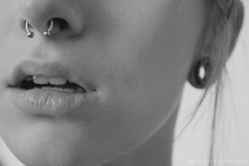 septum-piercing-101-process-footage-aftercare-healing-pros-and-cons