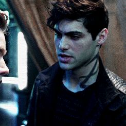 1 | Lost || Alec Lightwood *Season One*