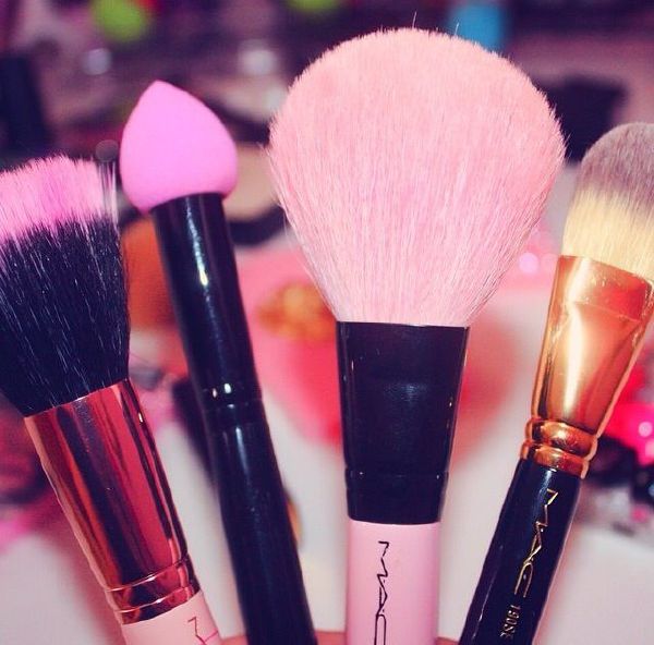 23 Best Makeup Brushes of for Every Step of Your Routine | Allure