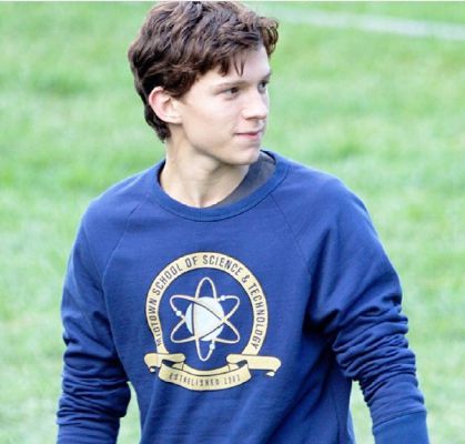 peter parker blue shirt