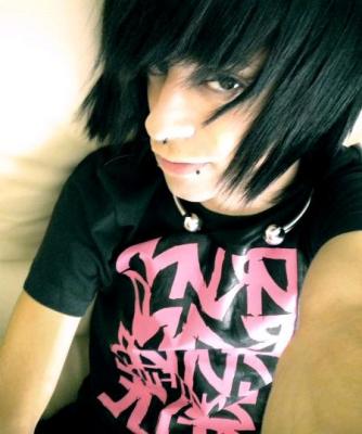 Damien- The Freedom Fighter | Emo Love Stories (for gurls sorry guys) Damien- The Freedom Fighter | Emo Love Stories (for gurls sorry guys)