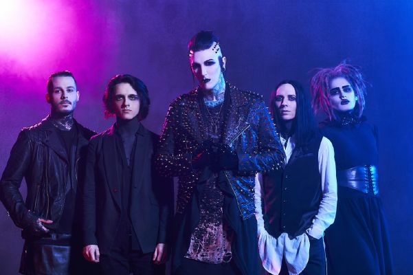 Chainless Band How much do you know about Chris Motionless and his band? - Test | Quotev
