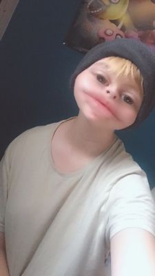 r Face Reveal - What The Kids Are Into