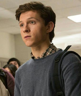 Which Peter Parker has the best hairstyle? : r/Spiderman
