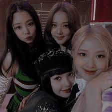 Y/N Kpop Life ~Pt. 3 Debut - Quiz | Quotev