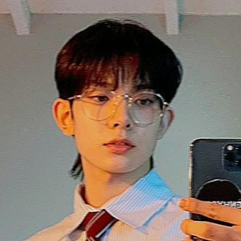 kpop idol life ; part 1 - Quiz | Quotev