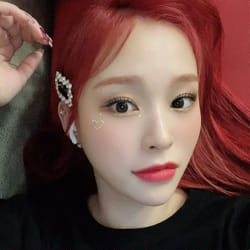 Choose red things and get a red haired kpop idol - Quiz | Quotev