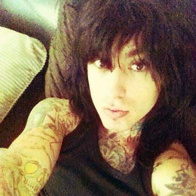 so  how can i achieve this hairstyle  ronnie radke 20172019 hairstyle  whenever i tried to make something similar its just looks like shit idk why   do you have some