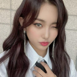 𝙔𝙤𝙪 𝙖𝙨 𝙖 𝙠𝙥𝙤𝙥 𝙞𝙙𝙤𝙡 𝙥𝙖𝙧𝙩 𝙩𝙝𝙧𝙚𝙚: 𝙙𝙚𝙗𝙪𝙩 - Quiz | Quotev