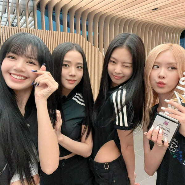 who's the fifth member of blackpink