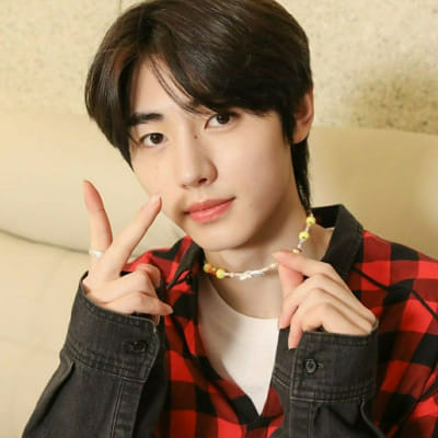 Dating door | Kpop | - Quiz | Quotev