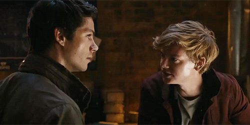 Thomas & Newt•, Hold on