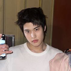 Your Kpop Idol Friend - Quiz | Quotev